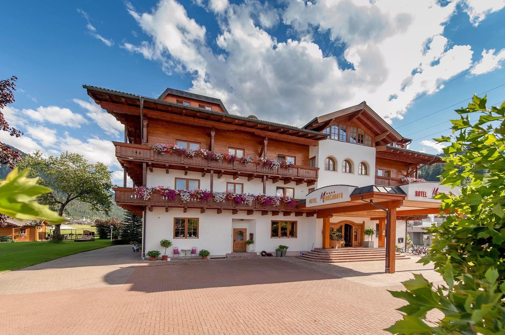 Alpines Gourmet Hotel Montanara Flachau Exterior foto